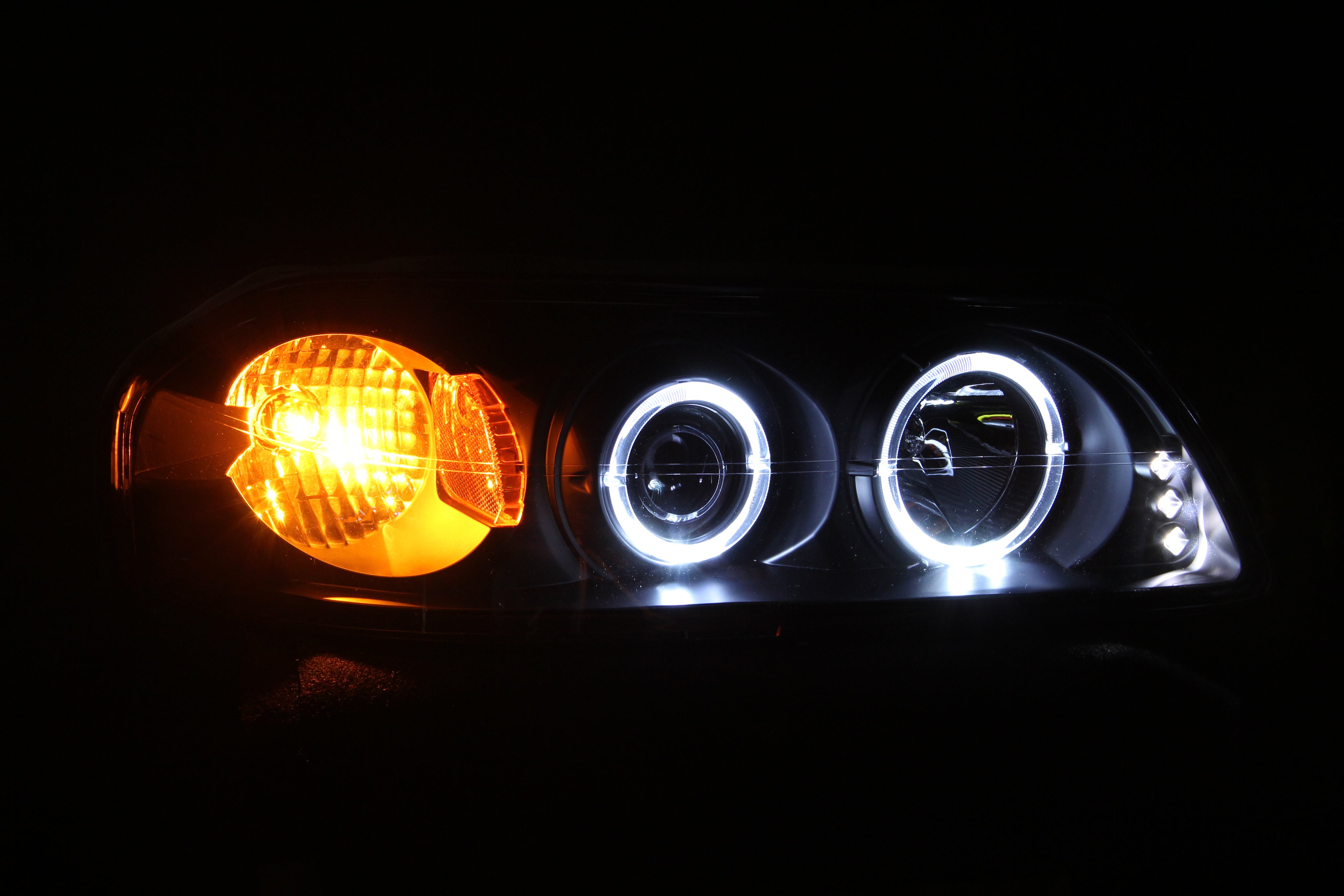 ANZO USA 121339 - Headlight Set