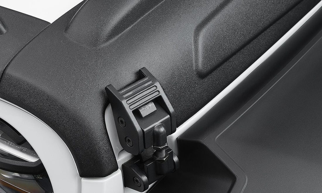 Bushwacker 14129 - Hood Guard