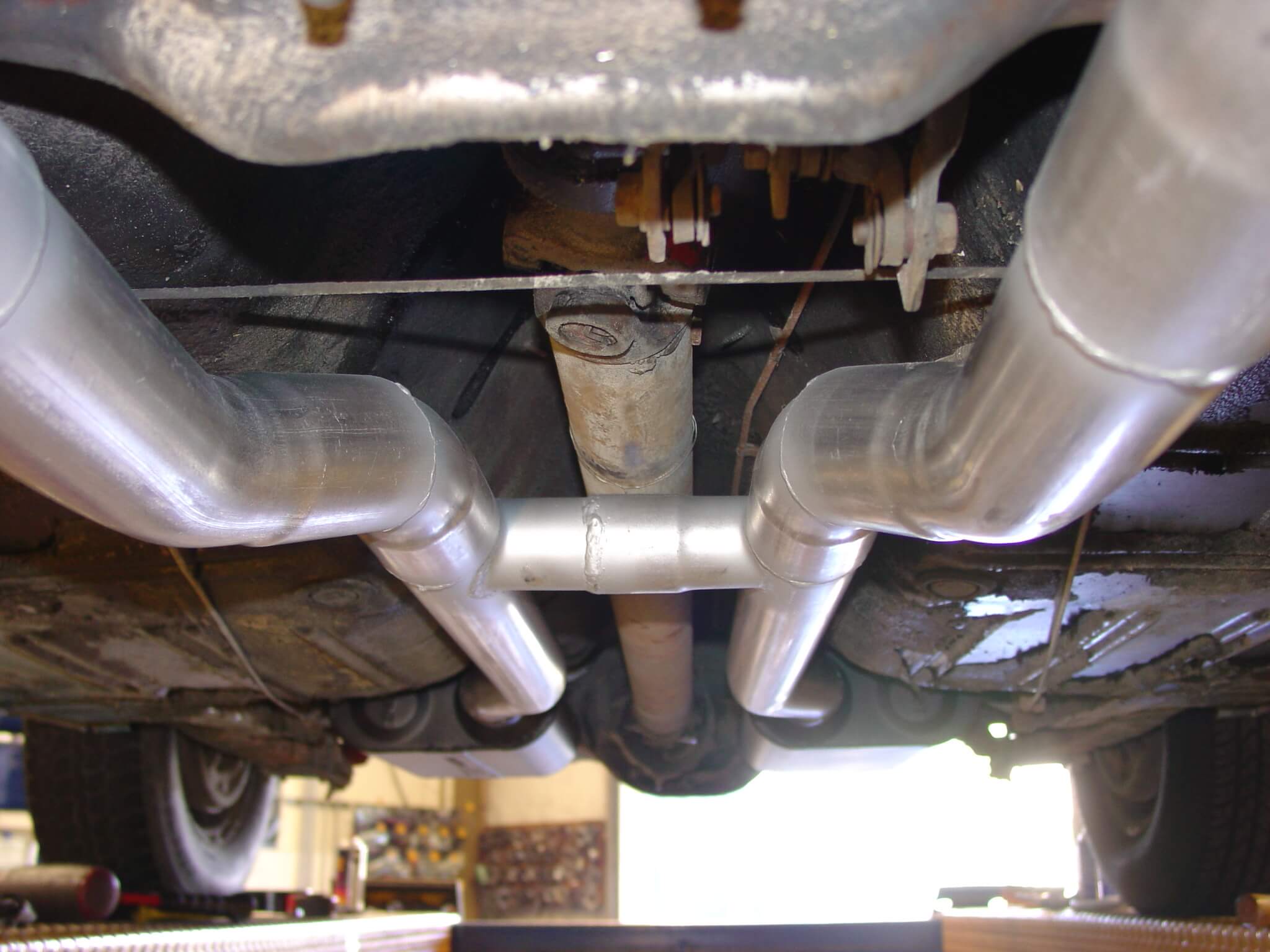 Flowmaster Exhaust Flowmaster 17281 - American Thunder Crossmember-Back Exhaust System Fits 1967-1970 Ford Mustang With V8 Engine And Headers. Aluminized Steel Aggressive To Moderate Sound Flowmaster