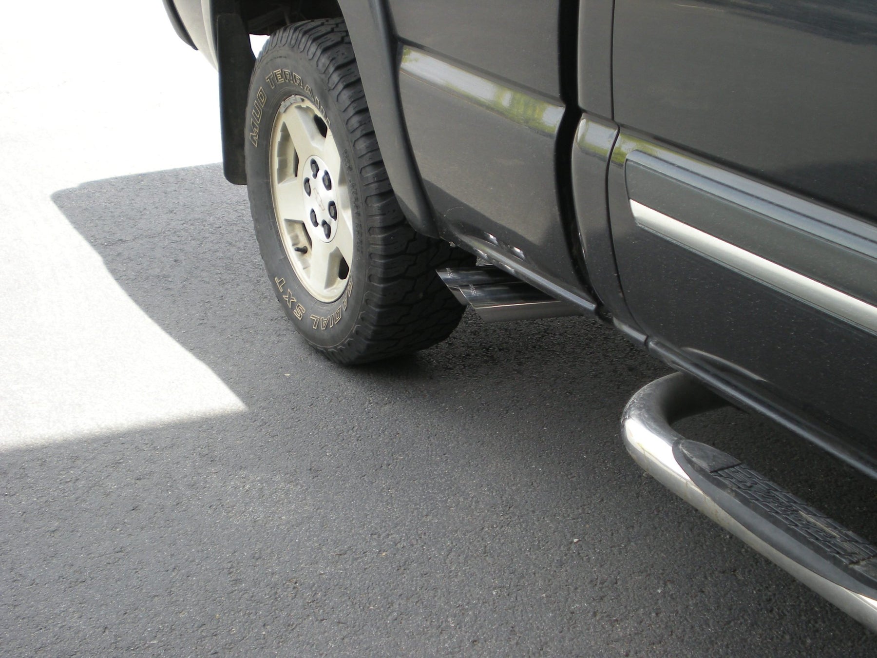 Flowmaster 17395 - American Thunder Cat-Back Exhaust System Fits 1999-2007 (2007 Classic Only) Silverado/Sierra 1500 Trucks With 4.8L Or 5.3L Engine Extended Cab/Short Bed Only Aggressive Sound Flowmaster 3
