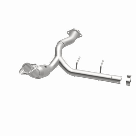 MagnaFlow Exhaust Products 21-470 - OEM Grade Direct-Fit Catalytic Converter 3