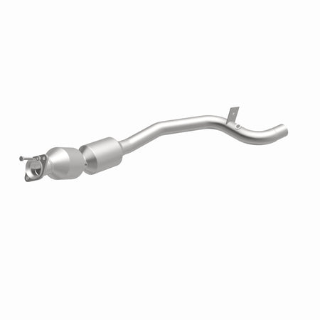 MagnaFlow Exhaust Products 21-608 - OEM Grade Direct-Fit Catalytic Converter 61