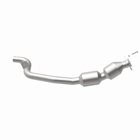 MagnaFlow Exhaust Products 21-608 - OEM Grade Direct-Fit Catalytic Converter 24