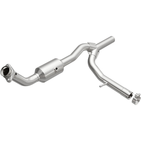 MagnaFlow Exhaust Products 21-834 - OEM Grade Direct-Fit Catalytic Converter 1