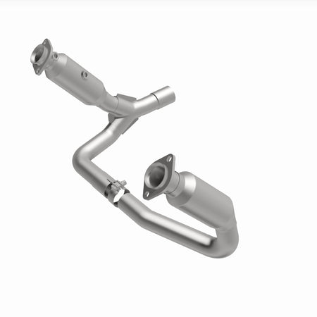 MagnaFlow Exhaust Products 21-972 - OEM Grade Direct-Fit Catalytic Converter 4