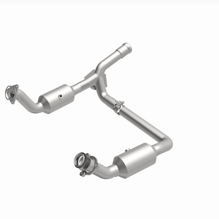MagnaFlow Exhaust Products 280656 - OEM Grade Direct-Fit Catalytic Converter 4