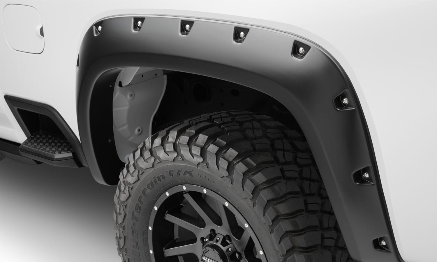 Bushwacker Body Bushwacker 40982-02 - Black Pocket/Rivet Style Smooth Finish 4-Piece Set For 2020-2026 Chevrolet Silverado 2500/3500 Bushwacker