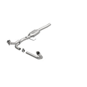 MagnaFlow Exhaust Products 4451215 - California CARB Direct-Fit Catalytic Converter 1