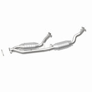MagnaFlow Exhaust Products 4451543 - California CARB Direct-Fit Catalytic Converter 1