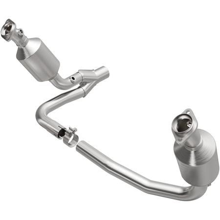 MagnaFlow Exhaust Products 4551026 - California CARB Direct-Fit Catalytic Converter 1