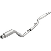 MagnaFlow Exhaust Products 52132 - OEM Grade Direct-Fit Catalytic Converter 1