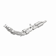 MagnaFlow Exhaust Products 5411799 California premium catalytic converter for 2006-2008 Volkswagen Passat, view 3