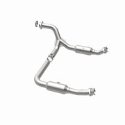 MagnaFlow Exhaust Products 5451672 - California CARB Direct-Fit Catalytic Converter 1