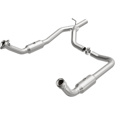 MagnaFlow Exhaust Products 5551153 - California CARB Direct-Fit Catalytic Converter 1