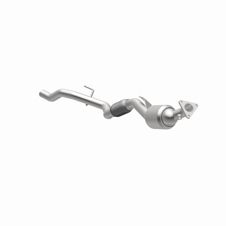 MagnaFlow Exhaust Products 5551370 - California CARB Direct-Fit Catalytic Converter 1