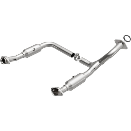 MagnaFlow Exhaust Products 5551672 - California CARB Direct-Fit Catalytic Converter 1