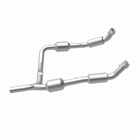 MagnaFlow Exhaust Products 5582640 - California CARB Direct-Fit Catalytic Converter 1