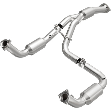 MagnaFlow Exhaust Products 5582812 - California CARB Direct-Fit Catalytic Converter 1