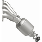 MagnaFlow Exhaust Products 5631595 California premium catalytic converter with integrated exhaust manifold for 2003-2005