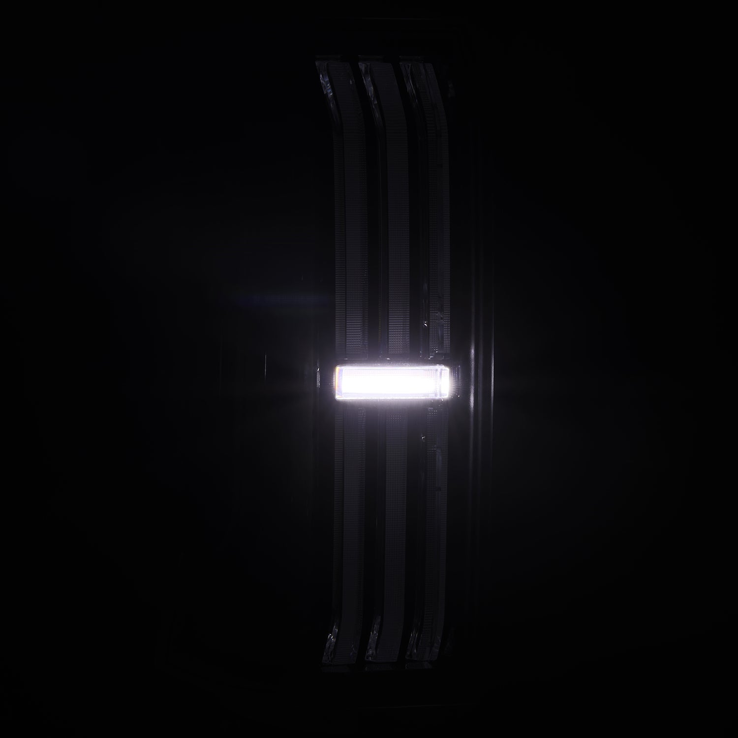 AlphaRex 679020 - Prismatic LED Taillights Black