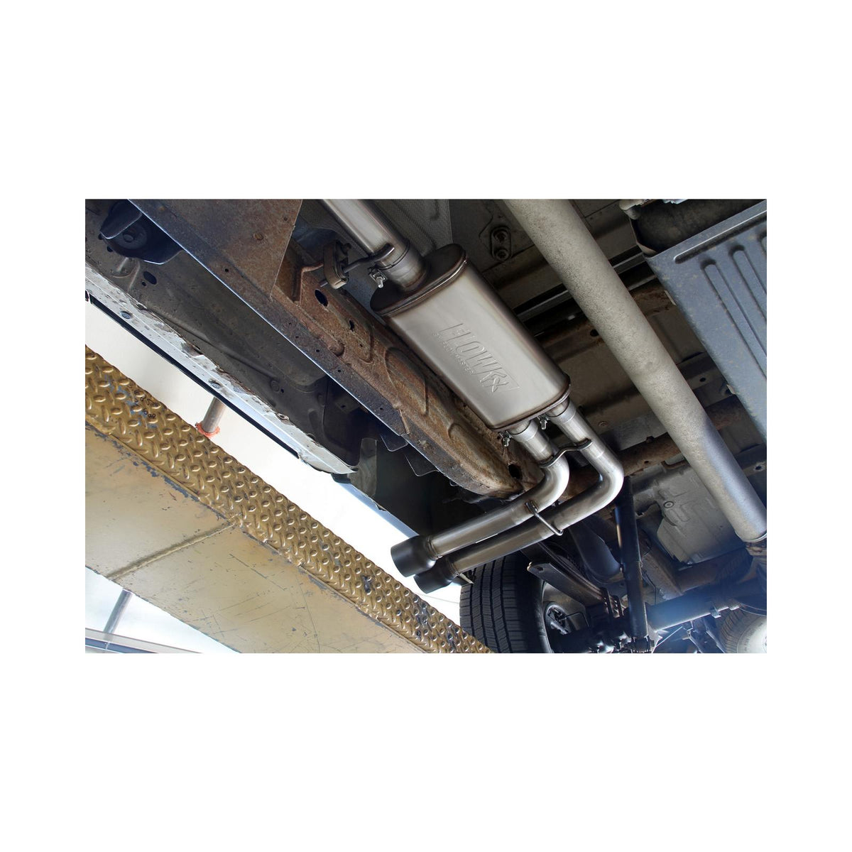 Flowmaster 717929 - Flow Fx Cat-Back Exhaust System 2009-2013 Silverado/Sierra 1500 5.3L V8 Flow Fx 3.0 Inch To Dual 2.5 Inch Cat-Back, Dual Side Exit, 409 Stainless Steel Exhaust System With Black Tips Flowmaster 2