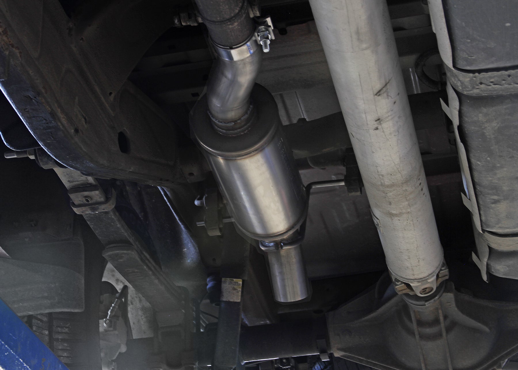 Flowmaster 717976 Flow Fx Extreme 3.00-Inch Stainless Steel Cat-Back Exhaust System