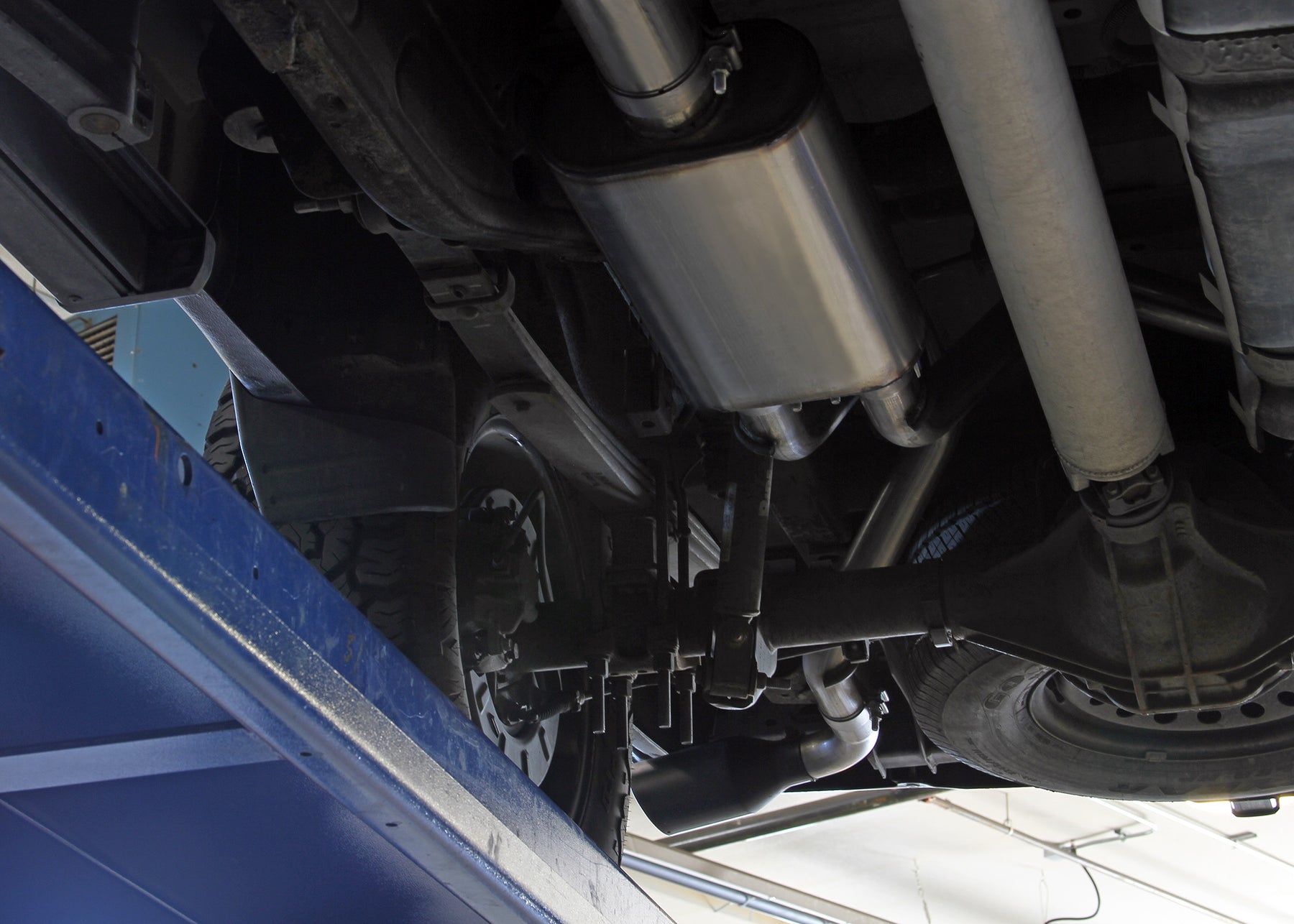 Flowmaster 717988 Flow Fx Cat-Back Exhaust System Dual Side Exit Stainless Steel