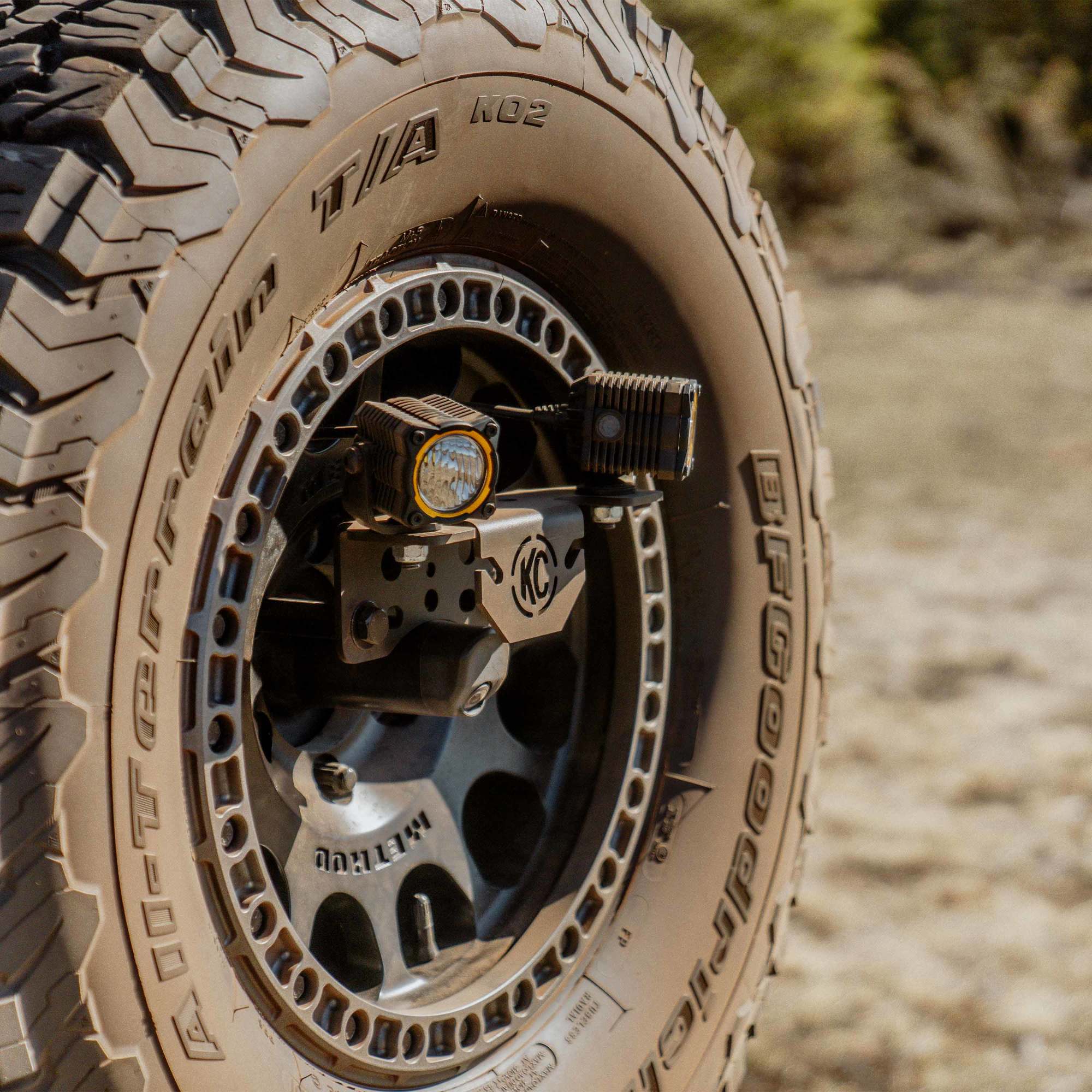 KC HiLiTES 7478 - Spr Tir Carr (M14x1.5 Lug) - 18+ Jeep Wrangler JL /21+ Ford Bronco Raptor 3