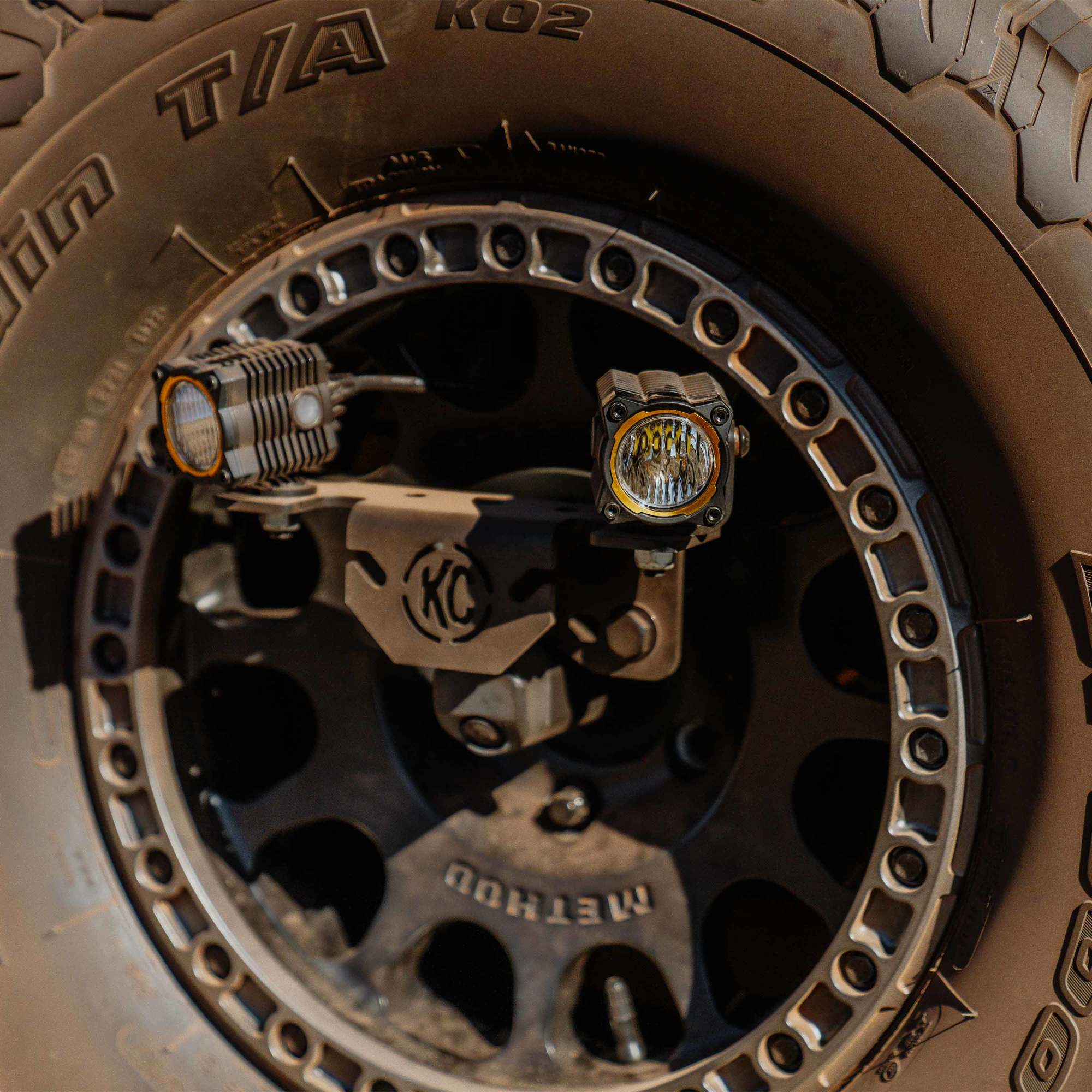KC HiLiTES 7478 - Spr Tir Carr (M14x1.5 Lug) - 18+ Jeep Wrangler JL /21+ Ford Bronco Raptor 4