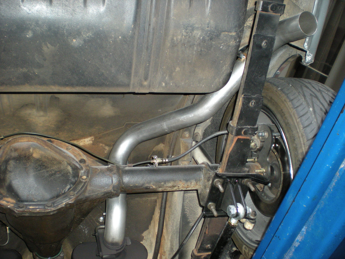 Flowmaster 817129 - American Thunder Crossmember-Back Exhaust System Fits 1967-1968 Camaro And Firebird With V8 Engine 2.50 Inch Stainless Steel Aggressive To Moderate Sound Flowmaster 5