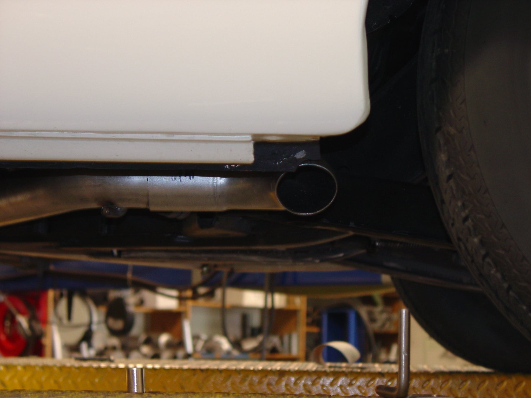 Flowmaster 817413 - Crossmember-Back Exhaust System Fits 1959-1964 Impala, Biscayne, Bel Air With V8 Engine Moderate To Mild Sound Flowmaster 4