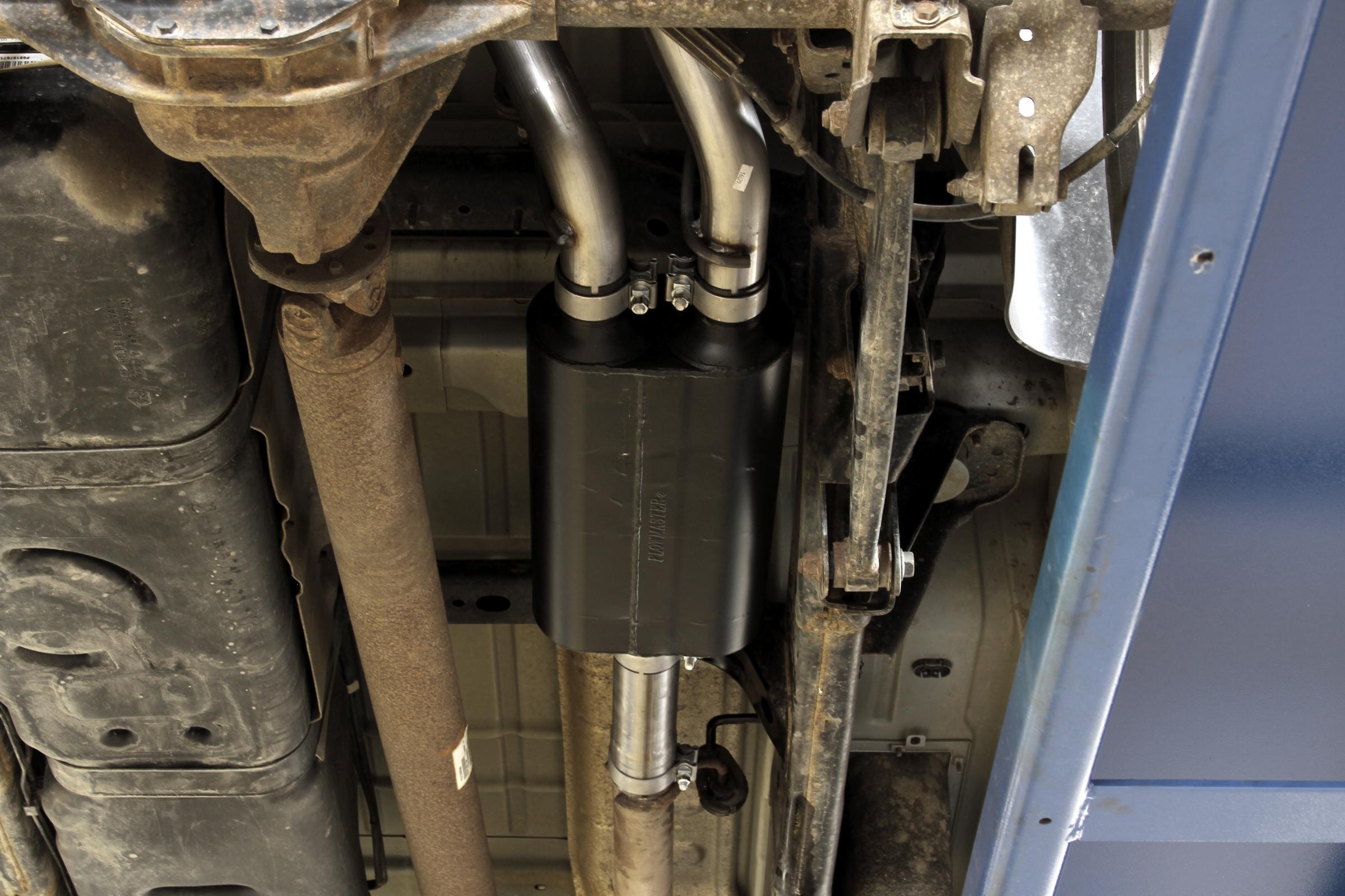 Flowmaster 817490 - American Thunder Cat-Back Exhaust System 2009-2024 (Classic Body) Ram 1500, 4.7L, 5.7L Hemi Engine, With Factory Single Tailpipe Aggressive To Moderate Sound Flowmaster 3