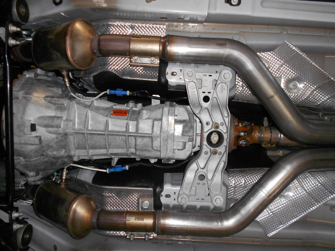 Flowmaster 817494 American Thunder Cat-Back Exhaust System 3.00-Inch Mandrel Bent Pipes Scavenger Series X-Pipe