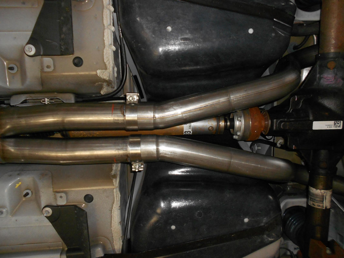 Flowmaster 817494 American Thunder Cat-Back Exhaust System 3.00-Inch Mandrel Bent Pipes Scavenger Series X-Pipe