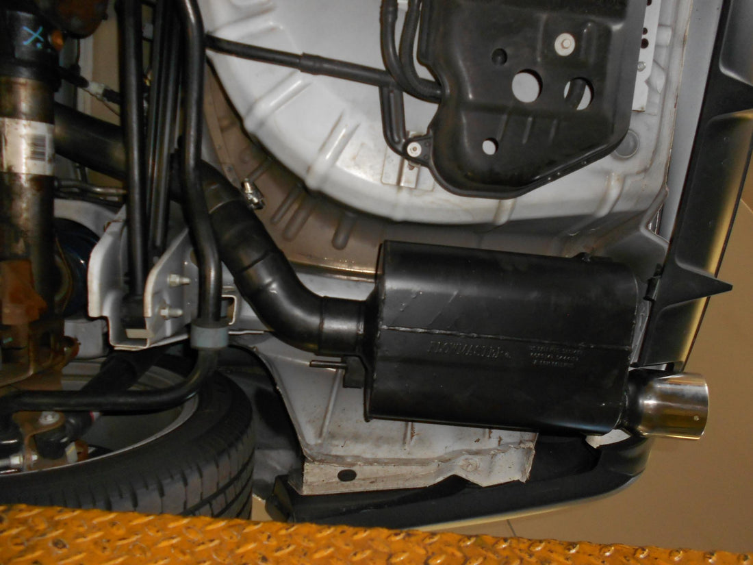 Flowmaster 817494 American Thunder Cat-Back Exhaust System 3.00-Inch Mandrel Bent Pipes Scavenger Series X-Pipe