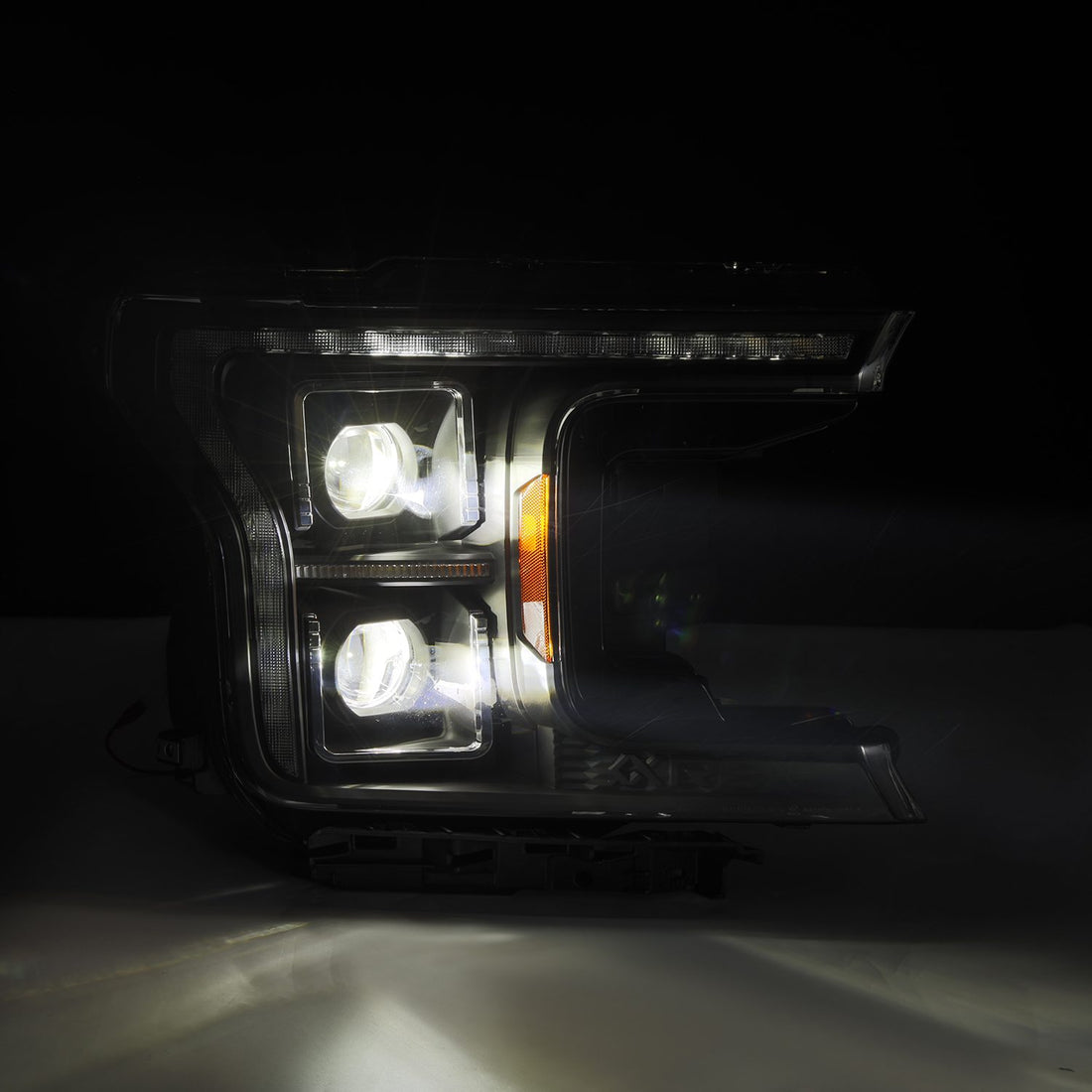 AlphaRex 880251 - Projector Headlights Alpha-Black 3