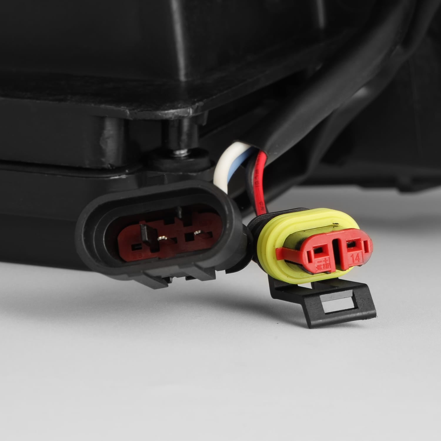 AlphaRex AlphaRex 880334 Headlight Assembly