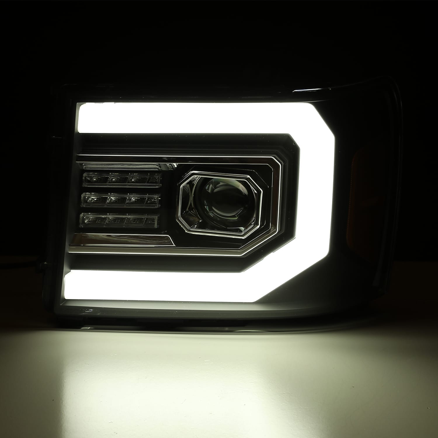 AlphaRex Electrical Lighting and Body AlphaRex 880606 Headlight Assembly