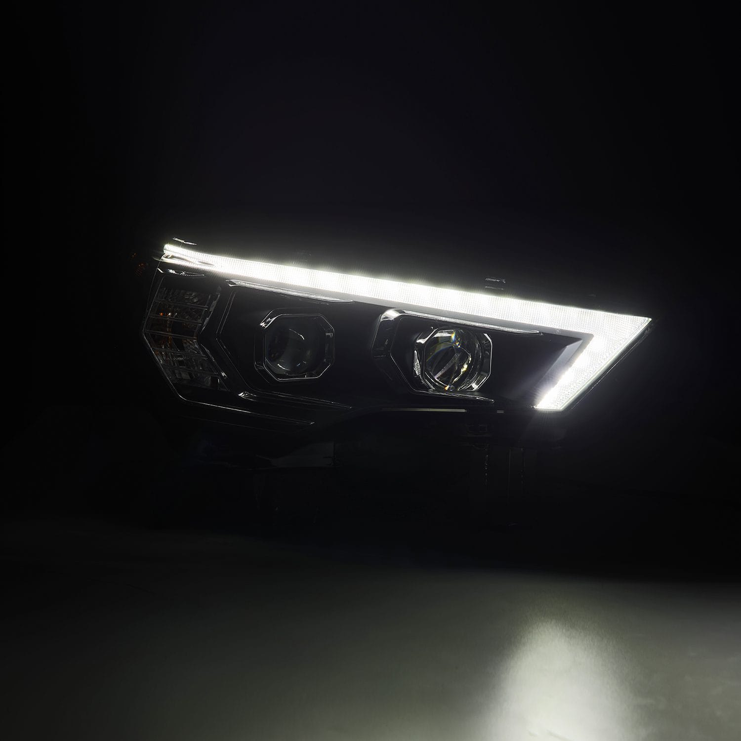 AlphaRex AlphaRex 880814 Headlight Assembly
