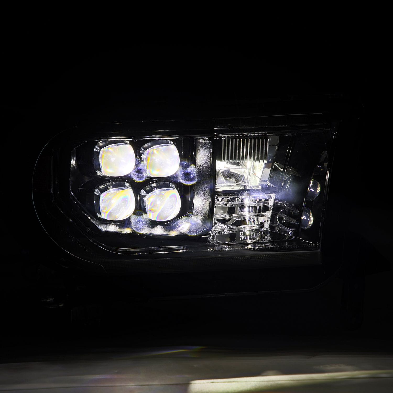 AlphaRex NA AlphaRex 880820 - Projector Headlights Alpha-Black