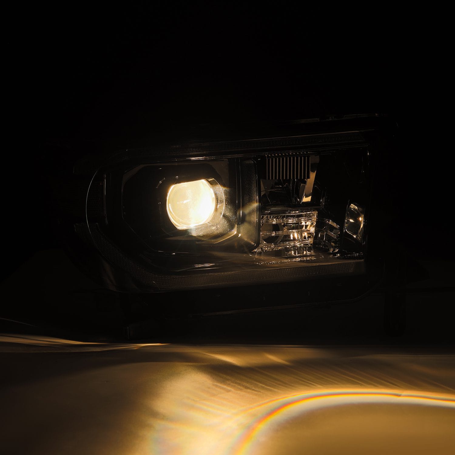 AlphaRex AlphaRex 880828 Headlight Assembly