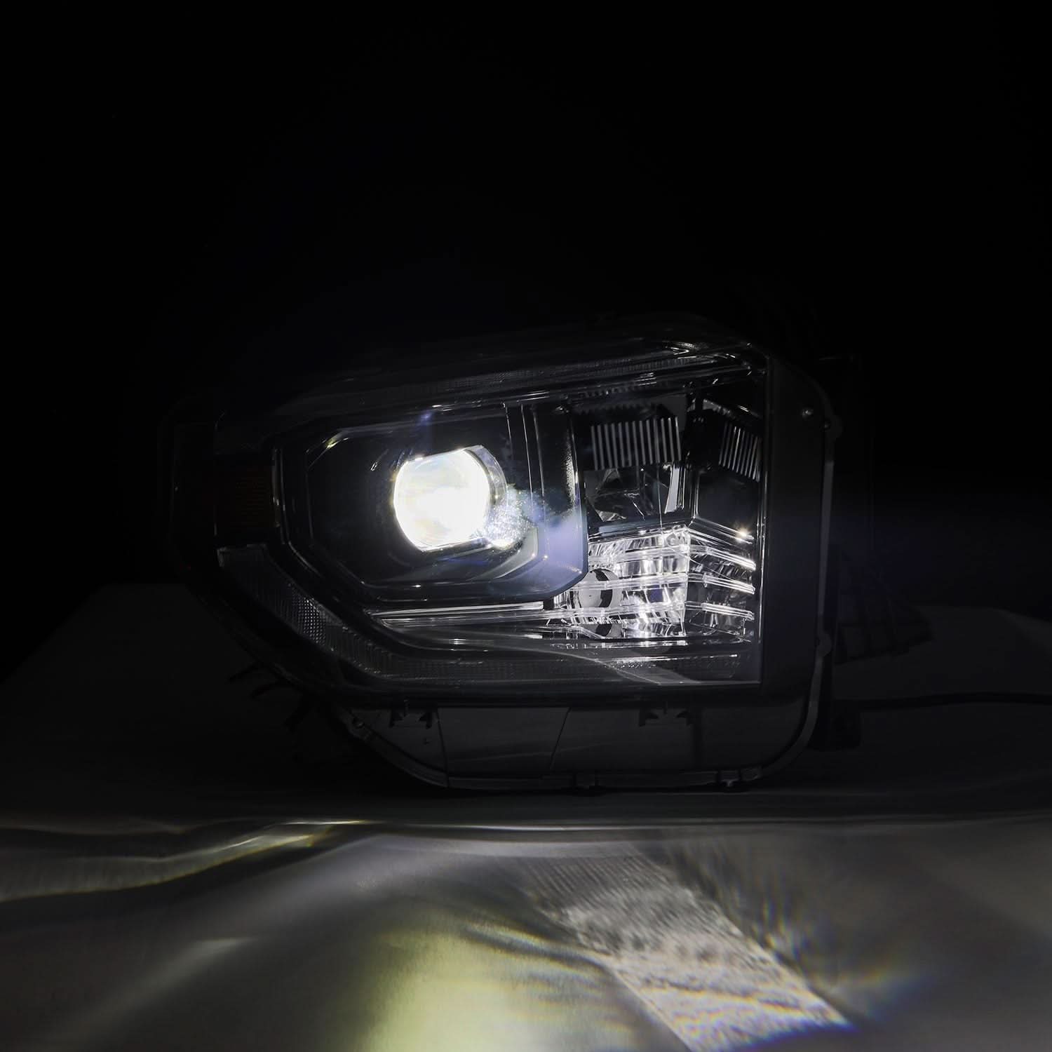 AlphaRex NA AlphaRex 880836 - Projector Headlights Alpha-Black