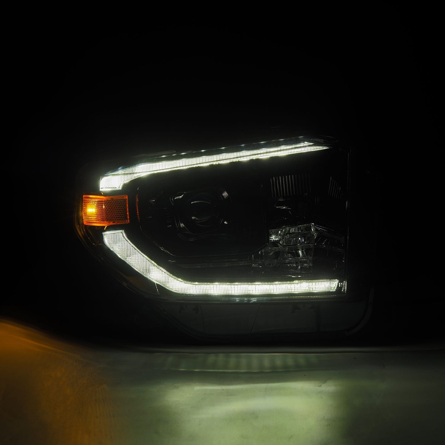AlphaRex AlphaRex 880840 Headlight Assembly