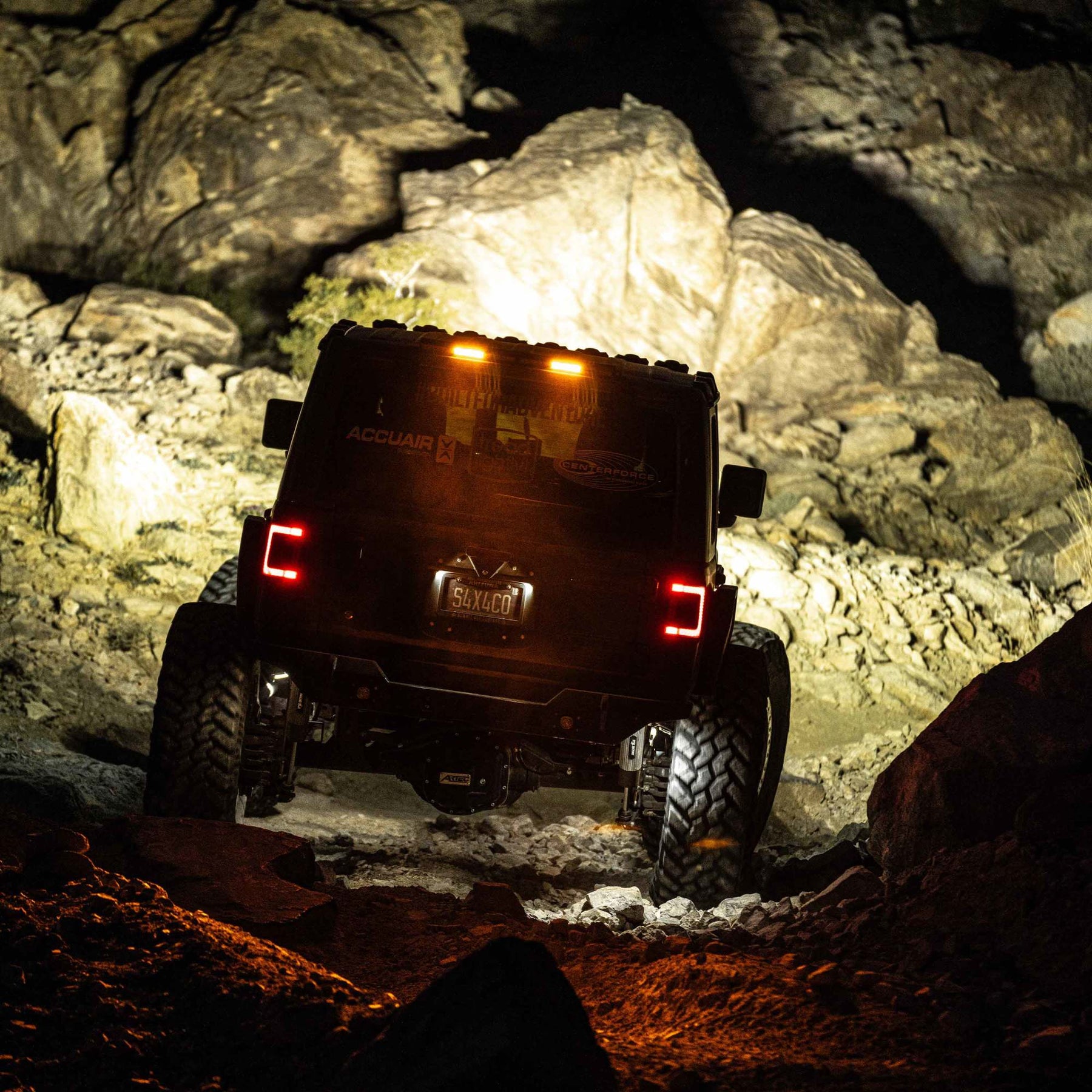 KC HiLiTES 98013 - 28" Chase LED Light Bar Kit - Rear-Facing - Multi-Fnctn - 18+ Jeep Wrangler JL 3
