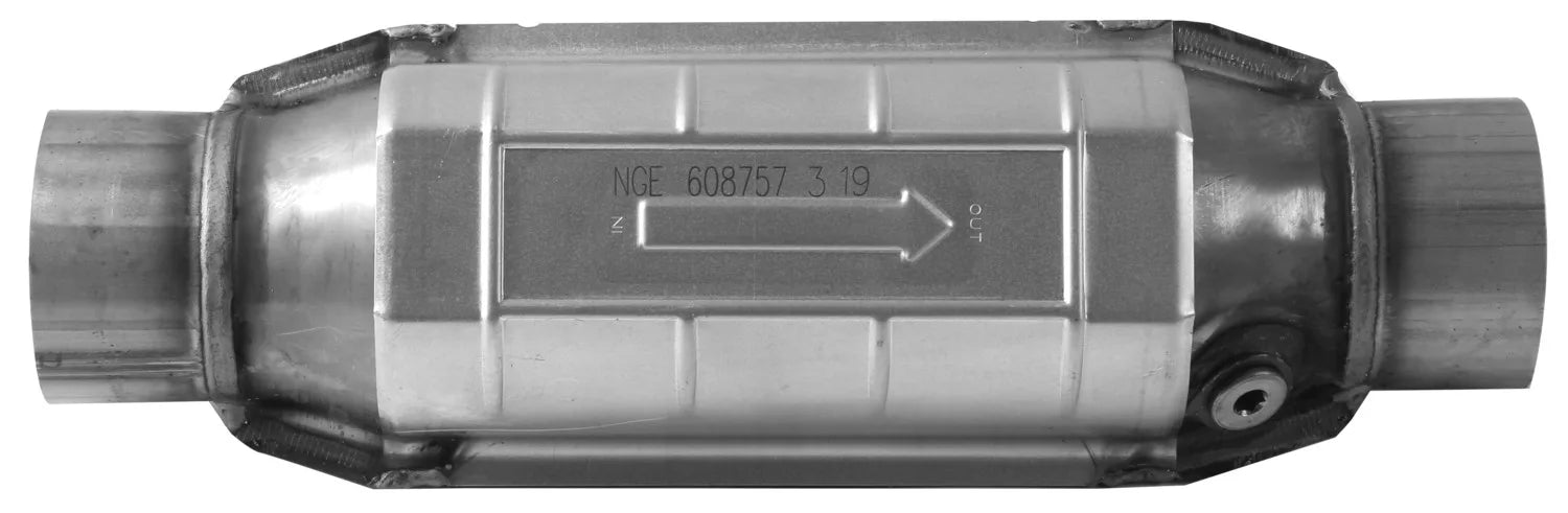 AP Exhaust 608757 2000-2005 Chevrolet Blazer Catalytic Converter
