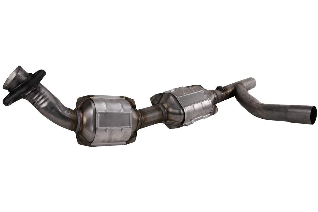 AP Exhaust 645935 1997-1999 Ford E-150 Econoline Catalytic Converter