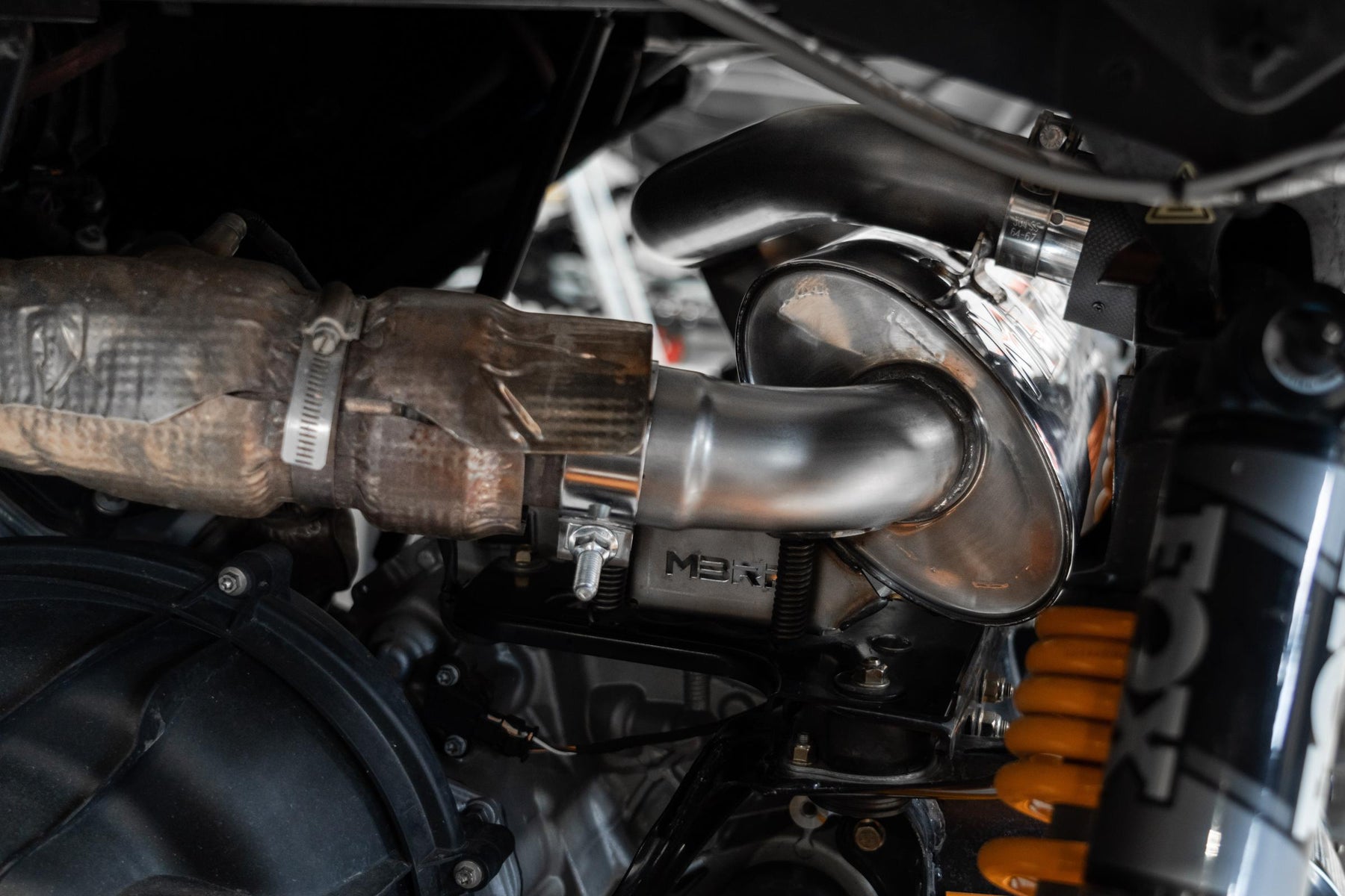 MBRP AT-9215PT - 21-Up CAN-AM Commander 1000R/ Maverick Sport 1000R Single Slip-on Center Exit Performance Series MBRP