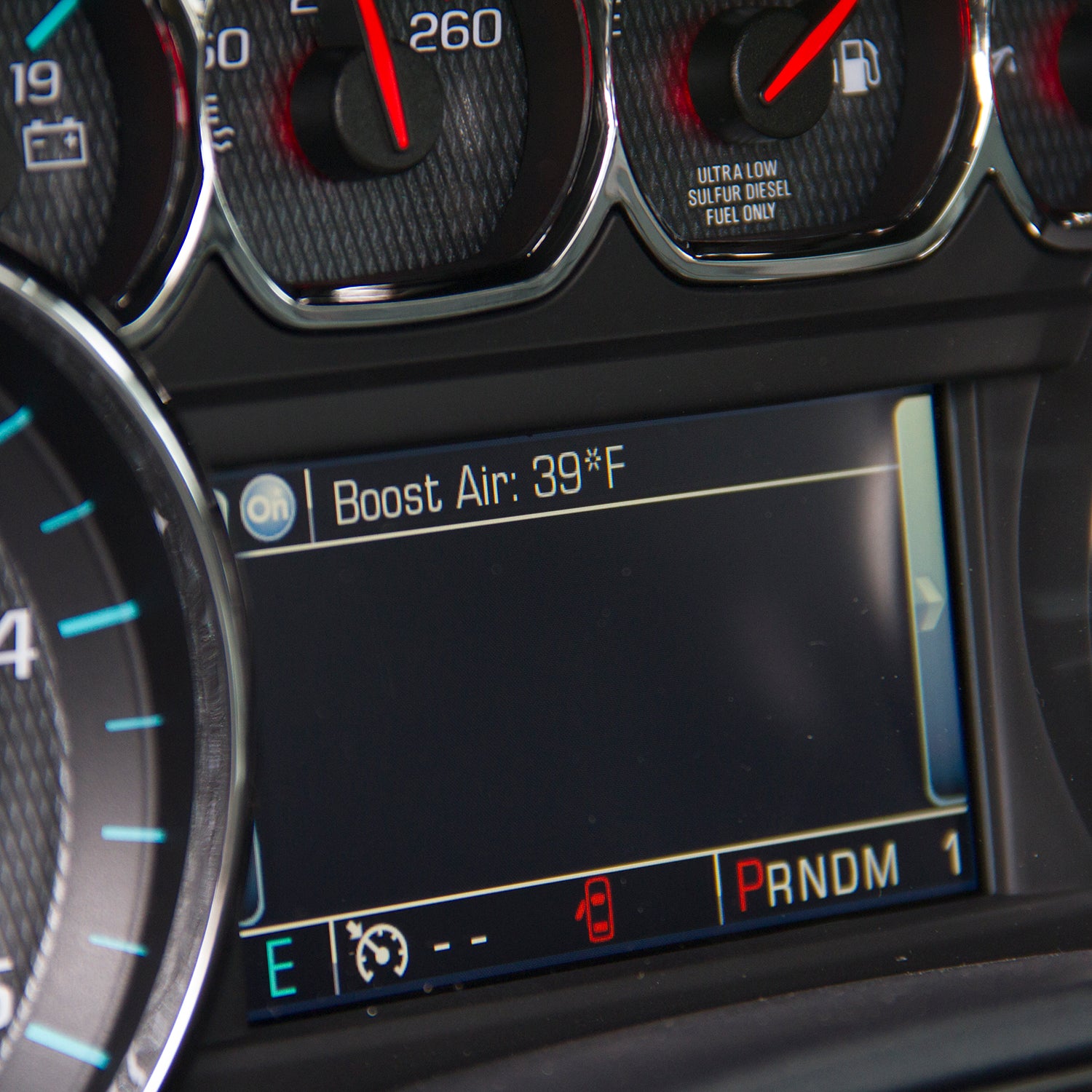 AutoMeter DL1065U - DISPLAY CONTROLLER, DASHCONTROL, SILVERADO/SIERRA DIESEL 2015-2016