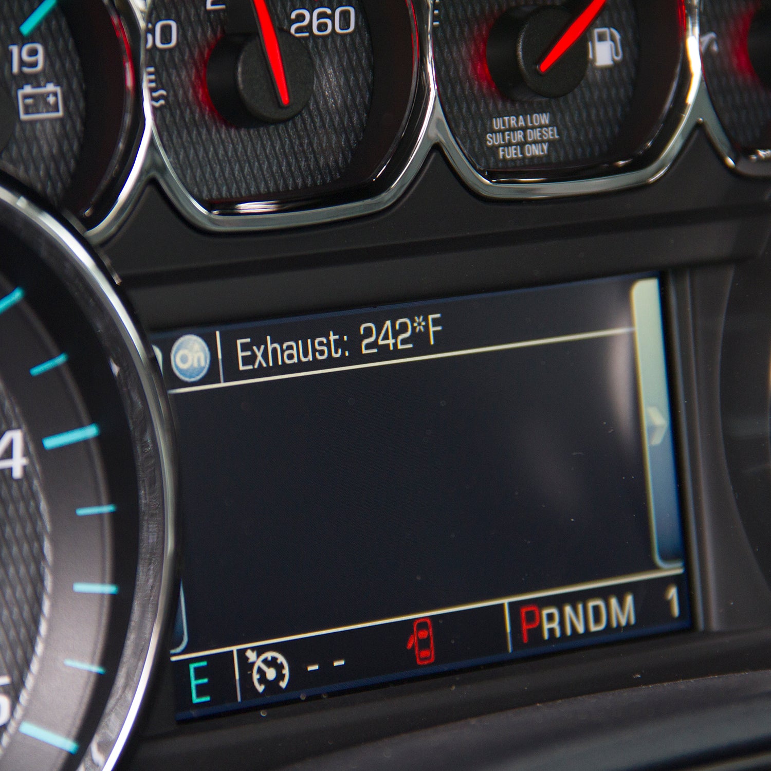 AutoMeter DL1065U - DISPLAY CONTROLLER, DASHCONTROL, SILVERADO/SIERRA DIESEL 2015-2016
