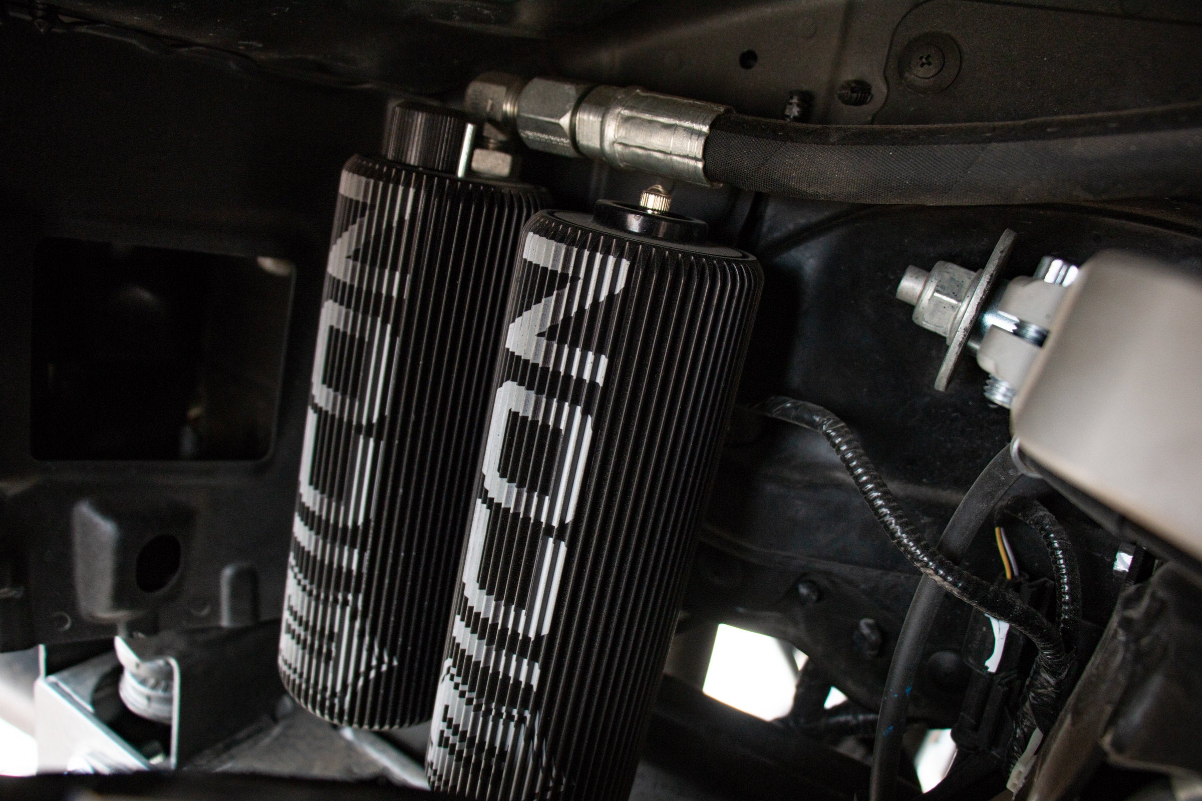 ICON Vehicle Dynamics 191016 - 7.5" FINNED RESI UPGRADE KIT 5